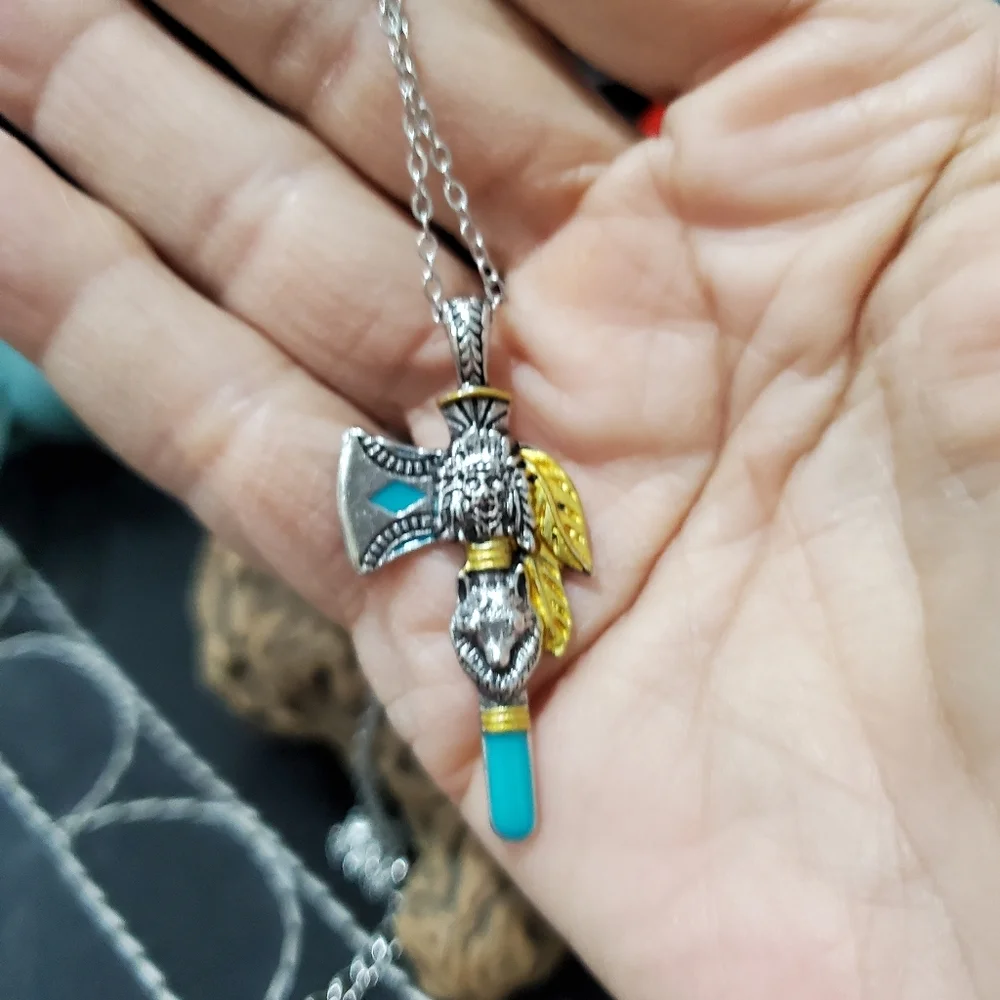 Wolf Hatchet Necklace L 👀k  🐺 Southwestern Tomahawk Head New